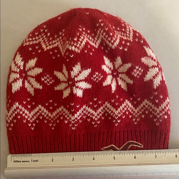 Women’s Hollister Red Snowflake Knit Beanie hat Nordic fair Isle - Picture 6 of 7